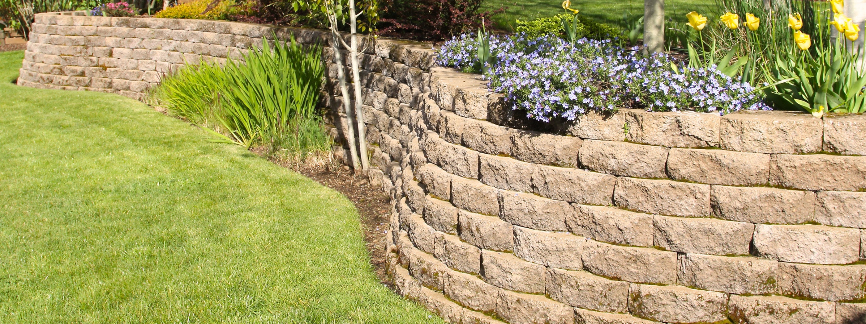 Retaining Walls | Lockstone Yard & Patio Centre